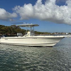 2003 Pursuit 2470 Center Console