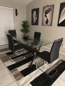 Tempered Glass Dining Table set for 6