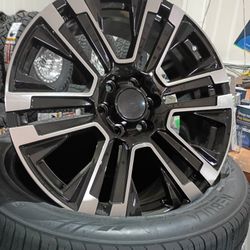 22  Black Rims 33 1250 22 Mt Hires5