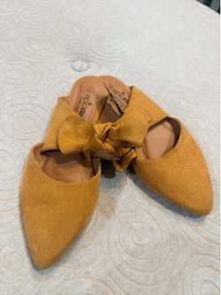 Shoes ✨ Bow Pointed Toe Mules – Women’s Size 7 – New