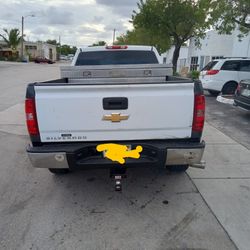 2011 Chevy Silverado v6