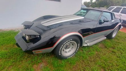 Selling My 2 C3s 1977 White Plus 1978 25 Anniversary Daily Drivers