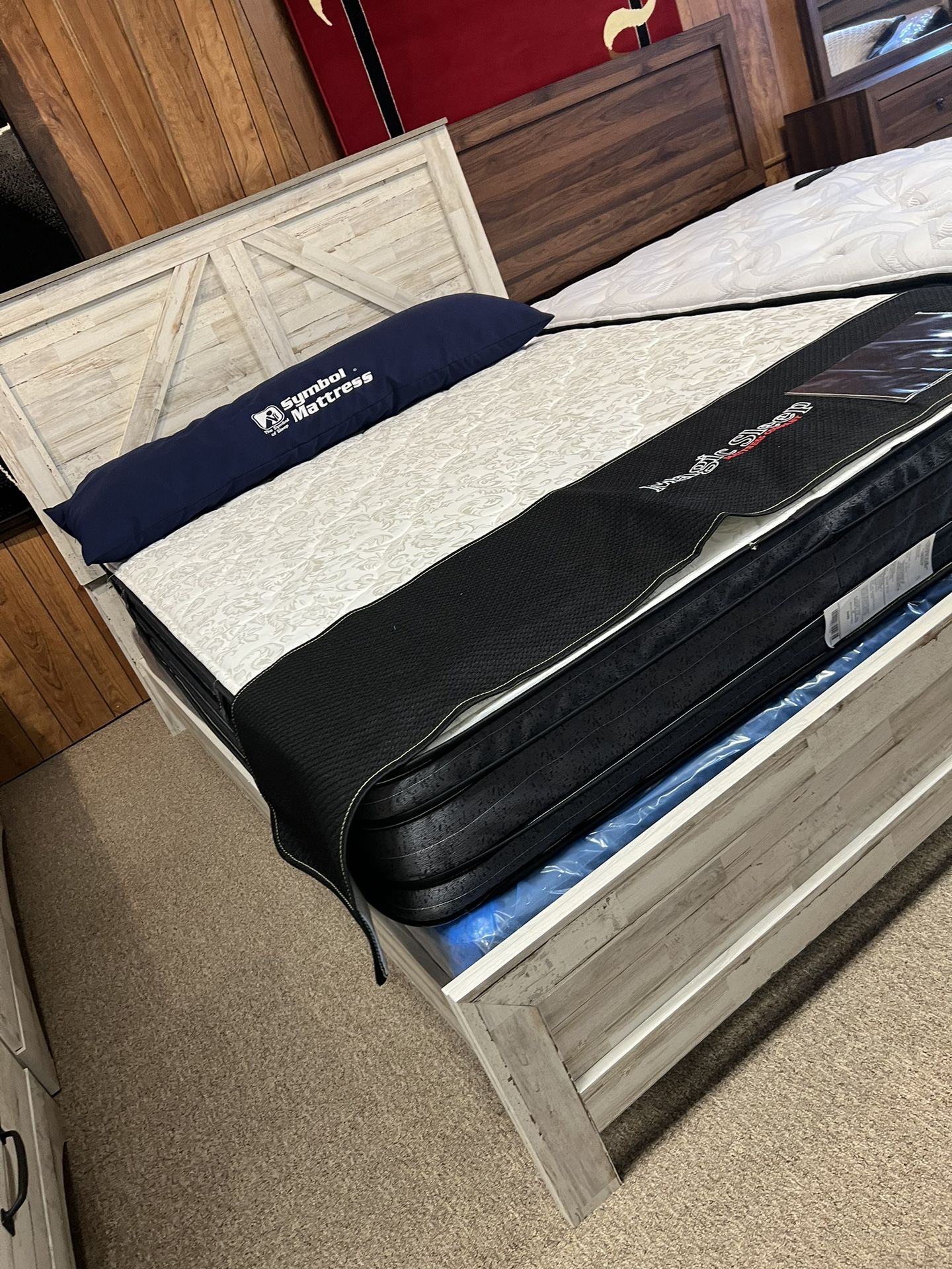 Beautiful Stunning Nice Bedroom Suite!