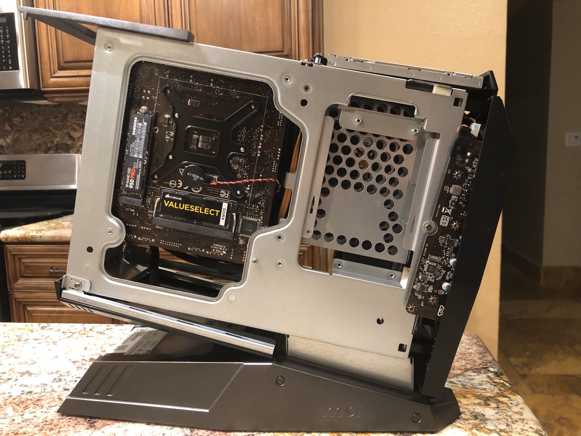 Gaming Desktop PC Custom MSI MS-B901 GTX 1080 i7-6700k