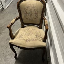 Made In Italy Single Chair Vintage Looking 95