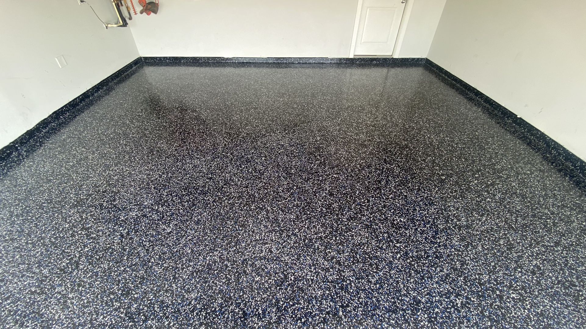 Garage Epoxy Flakes Coating
