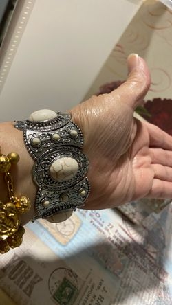 🔥🔥BRACELETS GALORE!! ✨🔥🔥ONE SIZE STRETCH