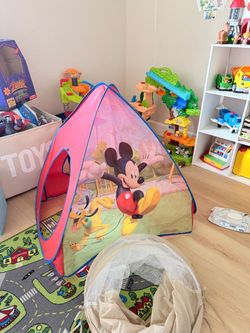 Mickey play tent and pop up crawl tunnel