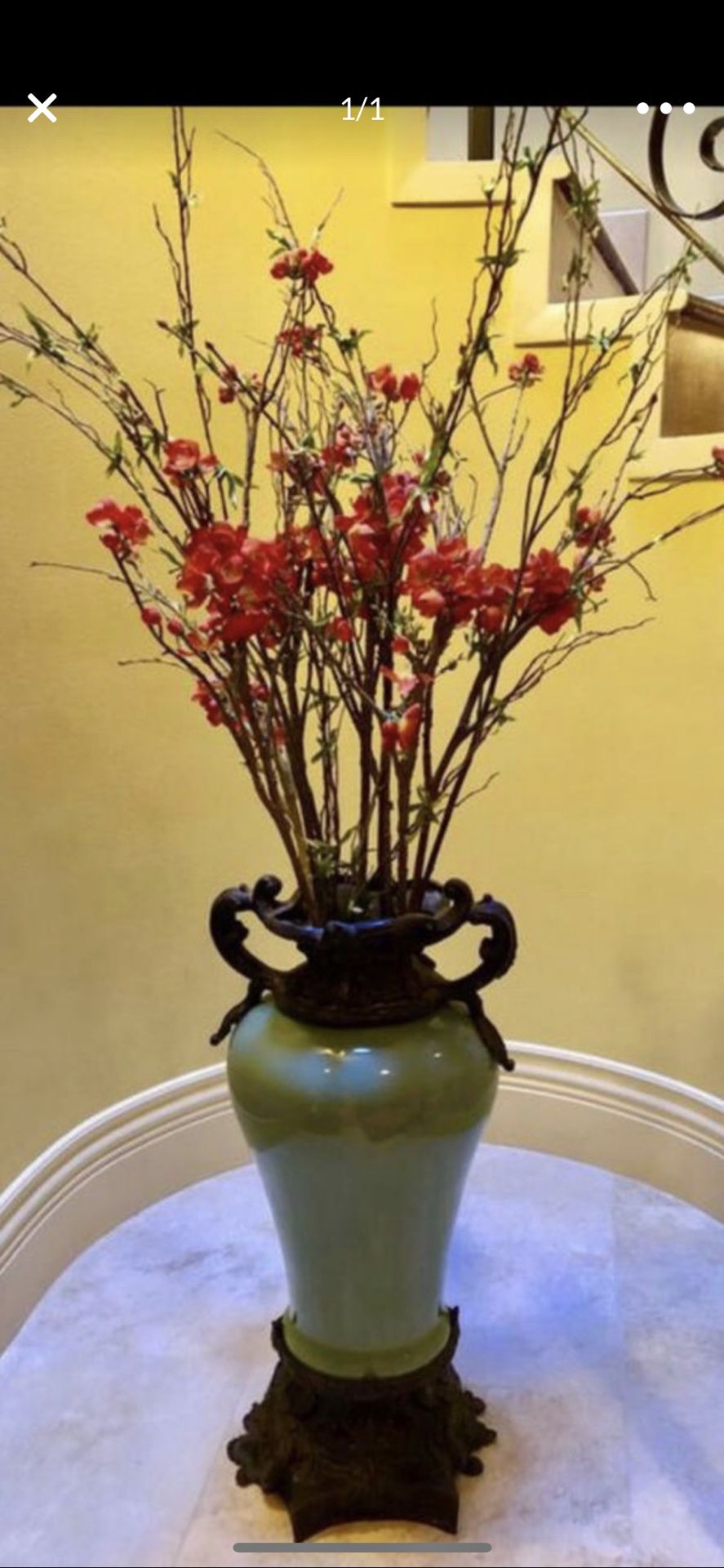 Flower vase flower pot home decor for 80$ or best offer