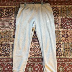 Nike Club Fleece Joggers – Light Grey | Great Condition