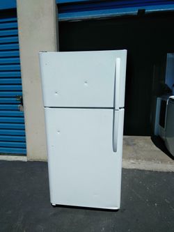 WHITE TOP MOUNT BY FRIGIDAIRE