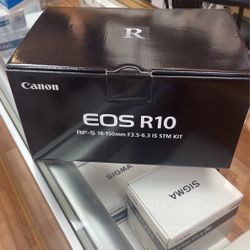 Canon EOS R10 With 18-150mm Lens 
