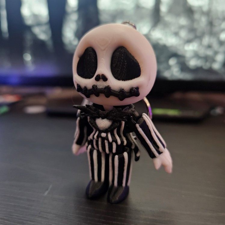 3D Printed Skeleton Keychain – Spooky Jack-Inspired Mini Figure 🖤