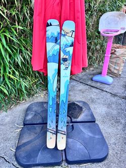 BRAND NEW - Deviation Acute v1.1 Skis 130cm