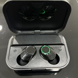 wireless earbuds 