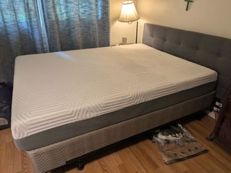 Queen mattress, good shape