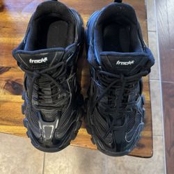 Balenciaga Tracks (no box)