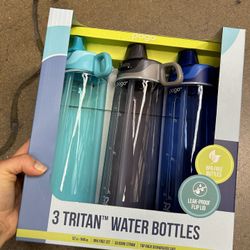 NWT Pogo Tritan water bottles 3 pack