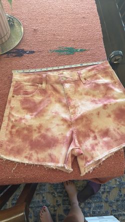 Women’s Levi “High Rise” shorts sz. 14 $10