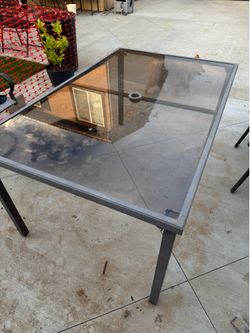 Outdoor patio set with 6 chairs