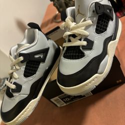 Jordan 4 retro ‘Pure Platinum’ TODDLER SIZE 10C 