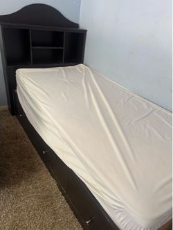 Twin bed with mattress