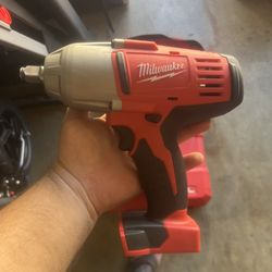 Milwaukee M18 18V Lithium-Ion Cordless 1/2 in. Impact Wrench