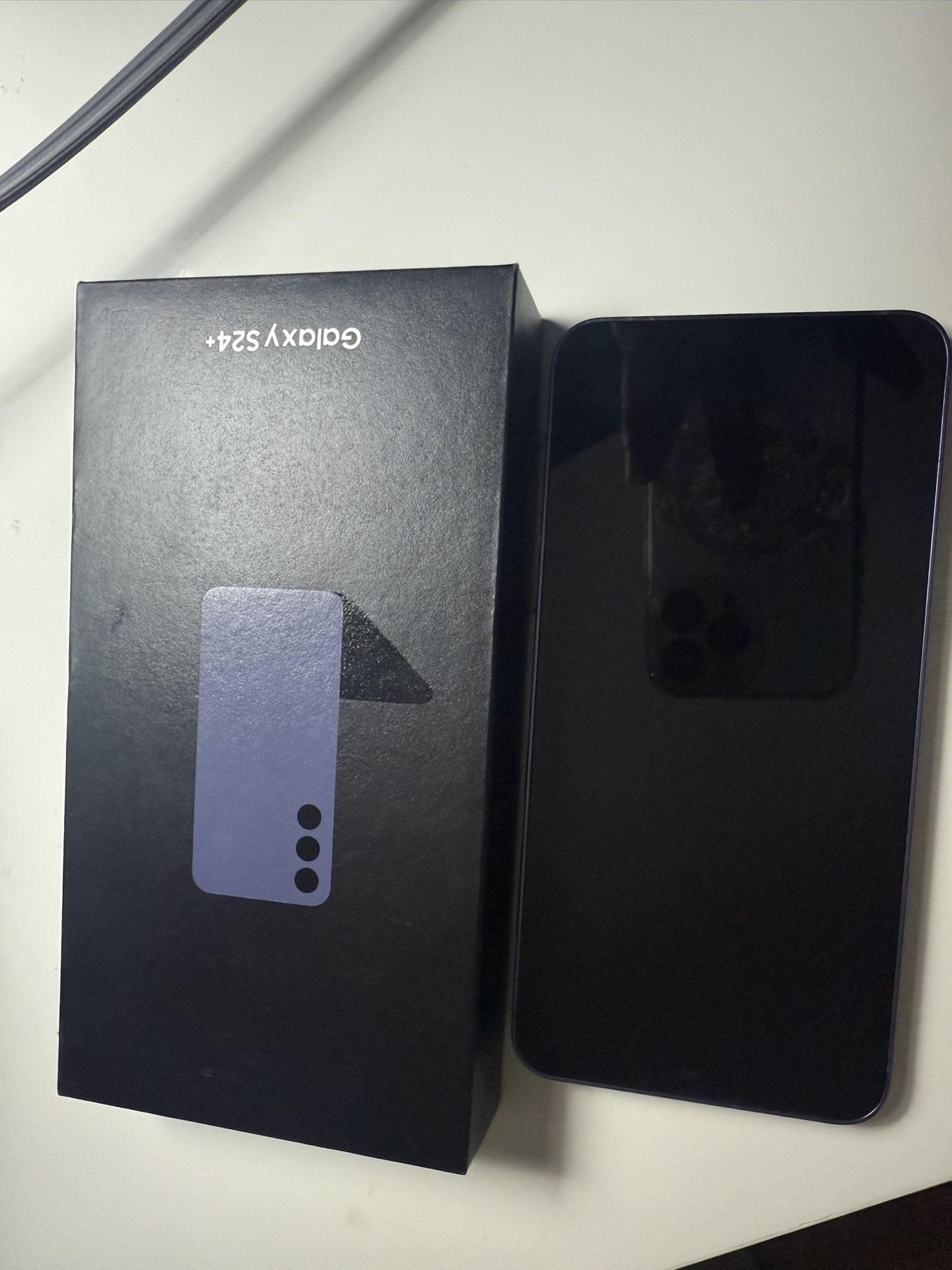 MAKE A REASONABLE OFFER —2 AT&T📲’s  S20 5g 128 gig Unlock & S24+ 256 Gig 