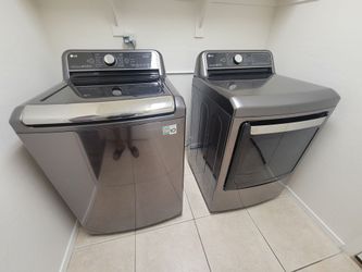 LG Washer and Dryer Set