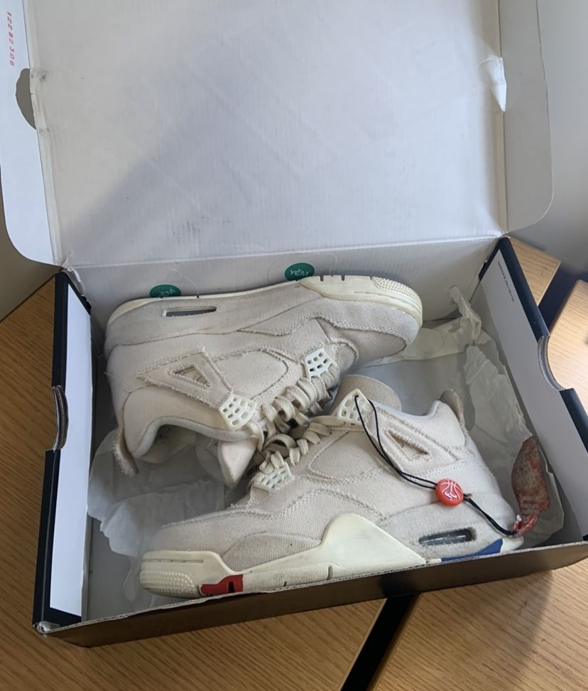 Jordan 4s