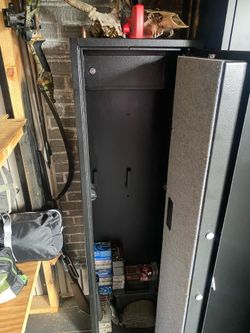 BBRKIN 5–7 Gun Safe – Electronic Keypad + Keys – $200 OBO