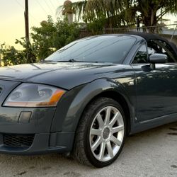 2004 Audi TT