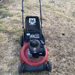 Push Lawn Mower In Good Conditions.