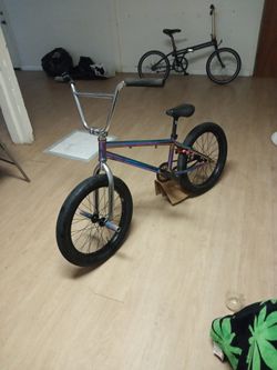 Transcendent / Oil Slick / Rainbow Chrome 20" Elite BMX Bicycle