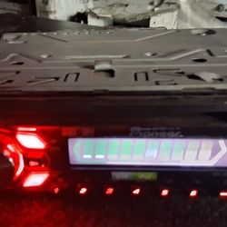 Car Stereo USB,RADIO,CDPLAYER  $35