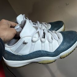 Jordan 11 Retro Snake Navy