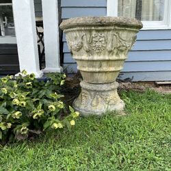 2 Planters Pots