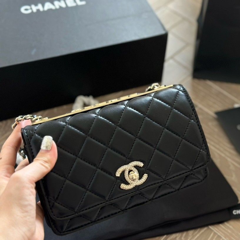Authentic cc diamond loge handbag wallet