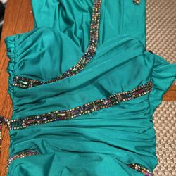 ✨ Emerald Green Beaded Evening Gown – Formal/Prom/Pageant ✨