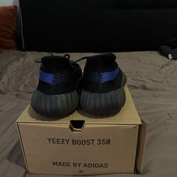 Yeezy 350 V2 Dazzling Blue