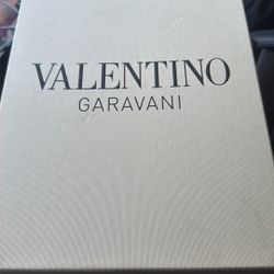 Brand New Valentino Garavani 