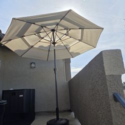9' 3 Tier Umbrella With Weighted Rolling Locking Base