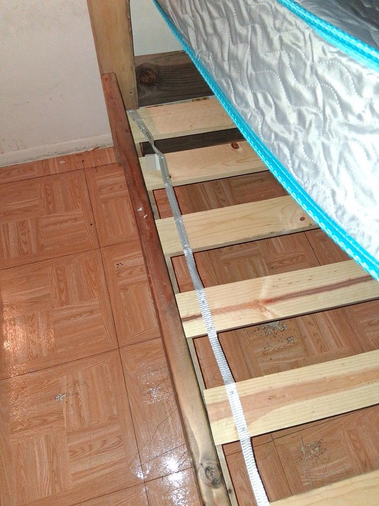 2 Sets Of Bunk Beds ( 4 Beds Total )