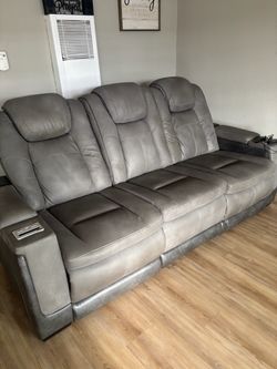 Electric recliner sofa