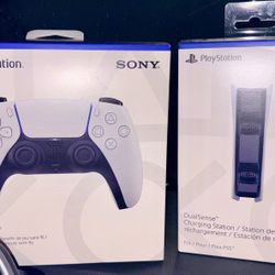 Dual Sense PlayStation 5 controller & Charge Station 