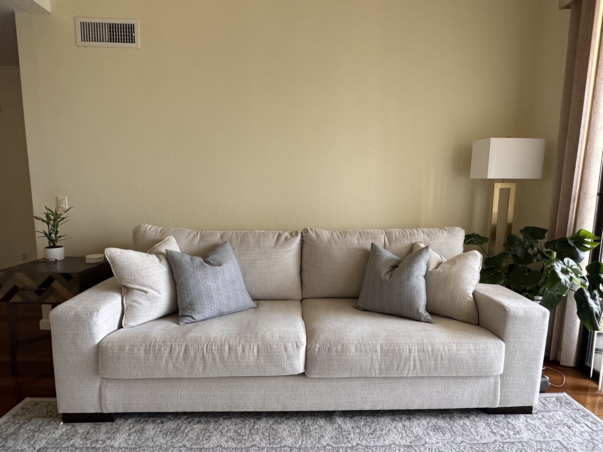 Modern Cream Sofa 