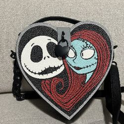 Like new used 1x nightmare before Christmas Crossbody heart bag Disney parks