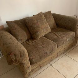 3 Couches Larg, Med, Small NEED GONE ASAP!!