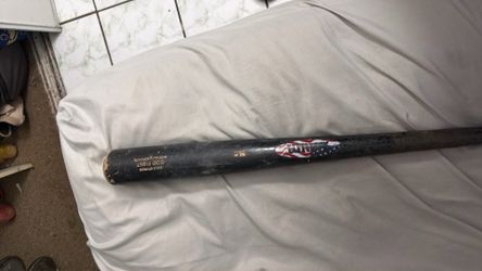 (-3) 32 inch Custom Baum Bat
