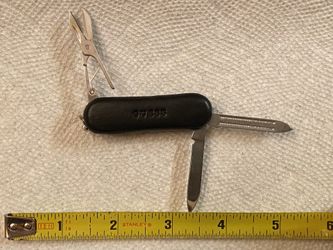 Guess Travel Scissors/Nail File